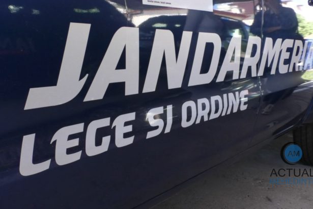 Parfumuri contrafacute vandute in Targul Veterani Vanzatorii ocazionali identificati de jandarmi