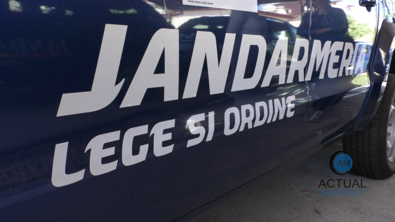 Parfumuri contrafacute vandute in Targul Veterani Vanzatorii ocazionali identificati de jandarmi