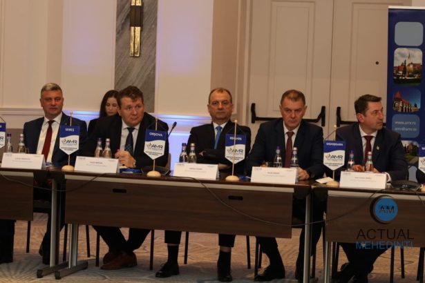 Primarii din Severin si Orsova prezenti la sedinta AMR investitii si solutii pentru dezvoltarea celor doua orase