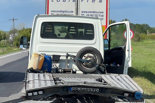 Accident pe DN 56A in localitatea Bucura Coliziune intre un autotren si doua autoplatforme