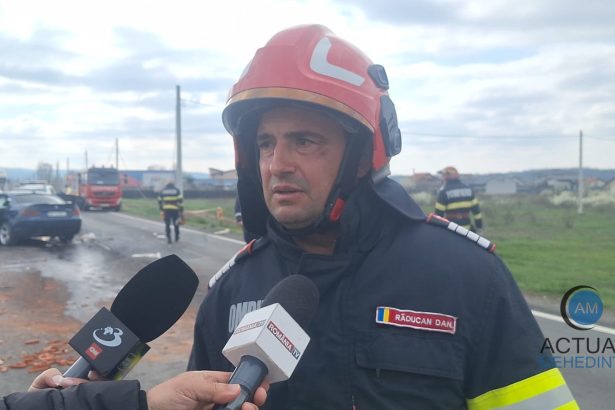 Accidentul din Simian BMW ul a depasit coloana O femeie a fost prinsa in caroserie