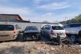 Depozit ilegal de dezmembrari auto descoperit in Simian Amenzi drastice aplicate de Garda de Mediu