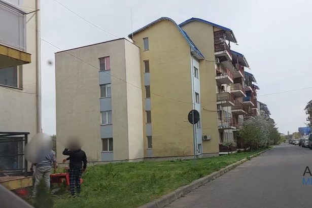 Gratar la blocurile ANL A doa zi de Paste cu fum de mici si distractie