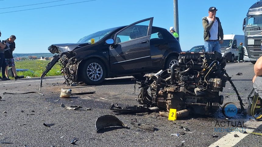O tanara in stare critica dupa accidentul de pe centura Echipele medicale ii aplica manevre de resuscitare
