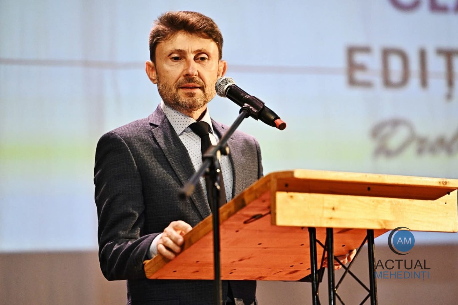 Prefectul de Mehedinti si a prezentat demisia Nu poti sa te retragi de la guvernare si sa mentii in continuare persoane la conducere in teritoriu