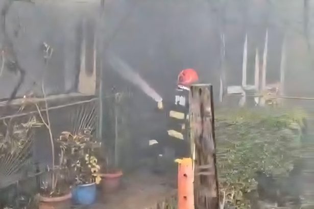anexa gospodareasca mistuita de flacari installatia fotovoltaica avariata de incendiu