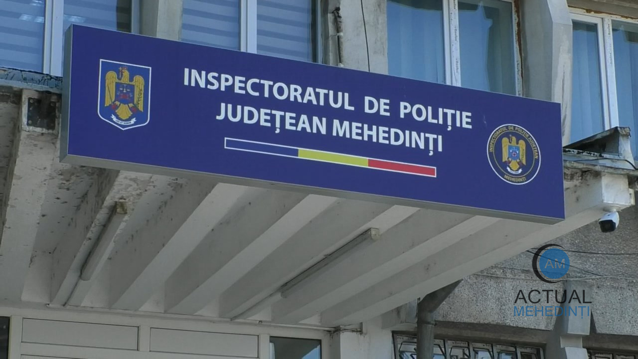 Un tanar aflat sub control judiciar pentru trafic de droguri si a indepartat bratara de monitorizare Politia este in cautarea lui