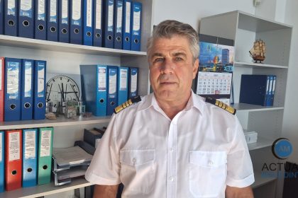 debitul dunarii continua sa scada navele si barjele raman esuate iar restriciile de navigatie se extind autoritile recomanda folosirea ecluzei sarbesti pf ii
