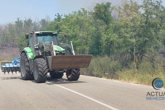 incendiu de mari dimensiuni in slasoma flacarile au devastat aproximativ zeci de hectare de faneata si sau extins la o padure de salcam