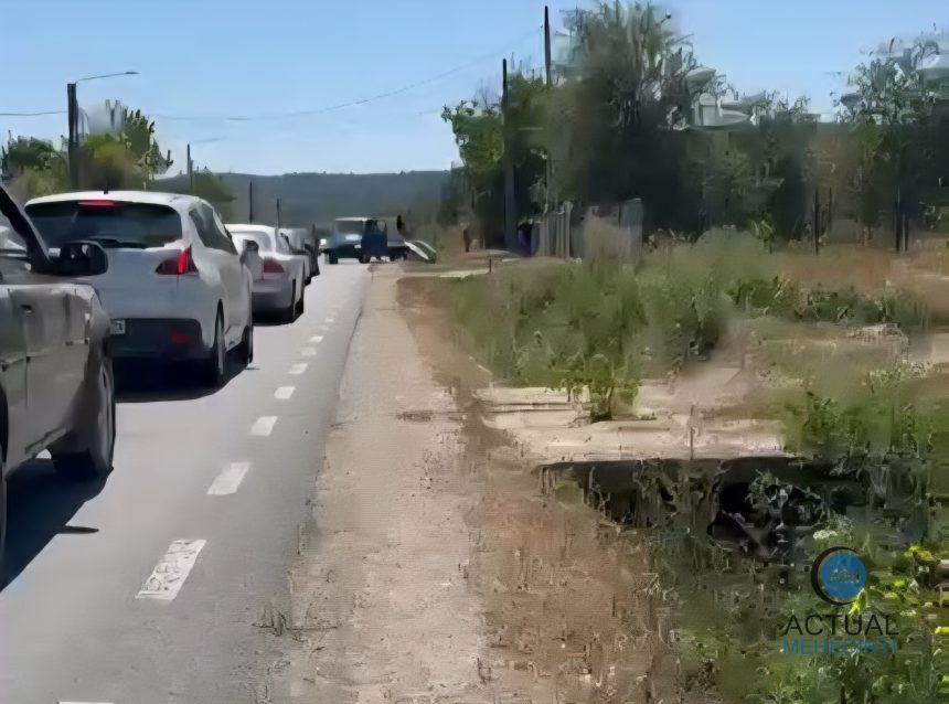 Accident pe DN 67 la Meris un barbat ar fi adormit la volan iar masina sa a iesit de pe drum Trafic oprit
