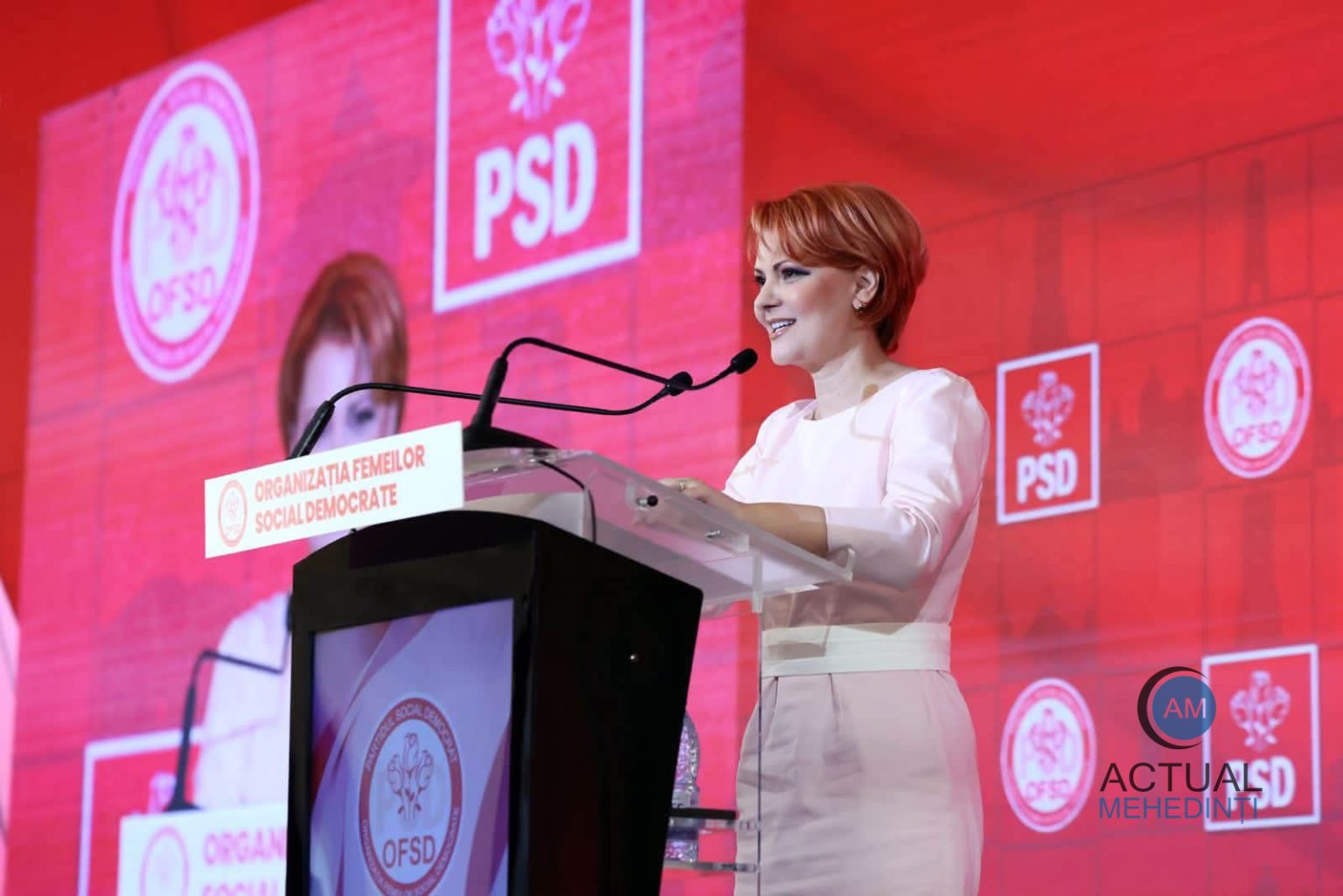 Lia Olguta Vasilescu Daca practici turismul de aventura Pestera Topolnita din Mehedinti este destinatia ideala