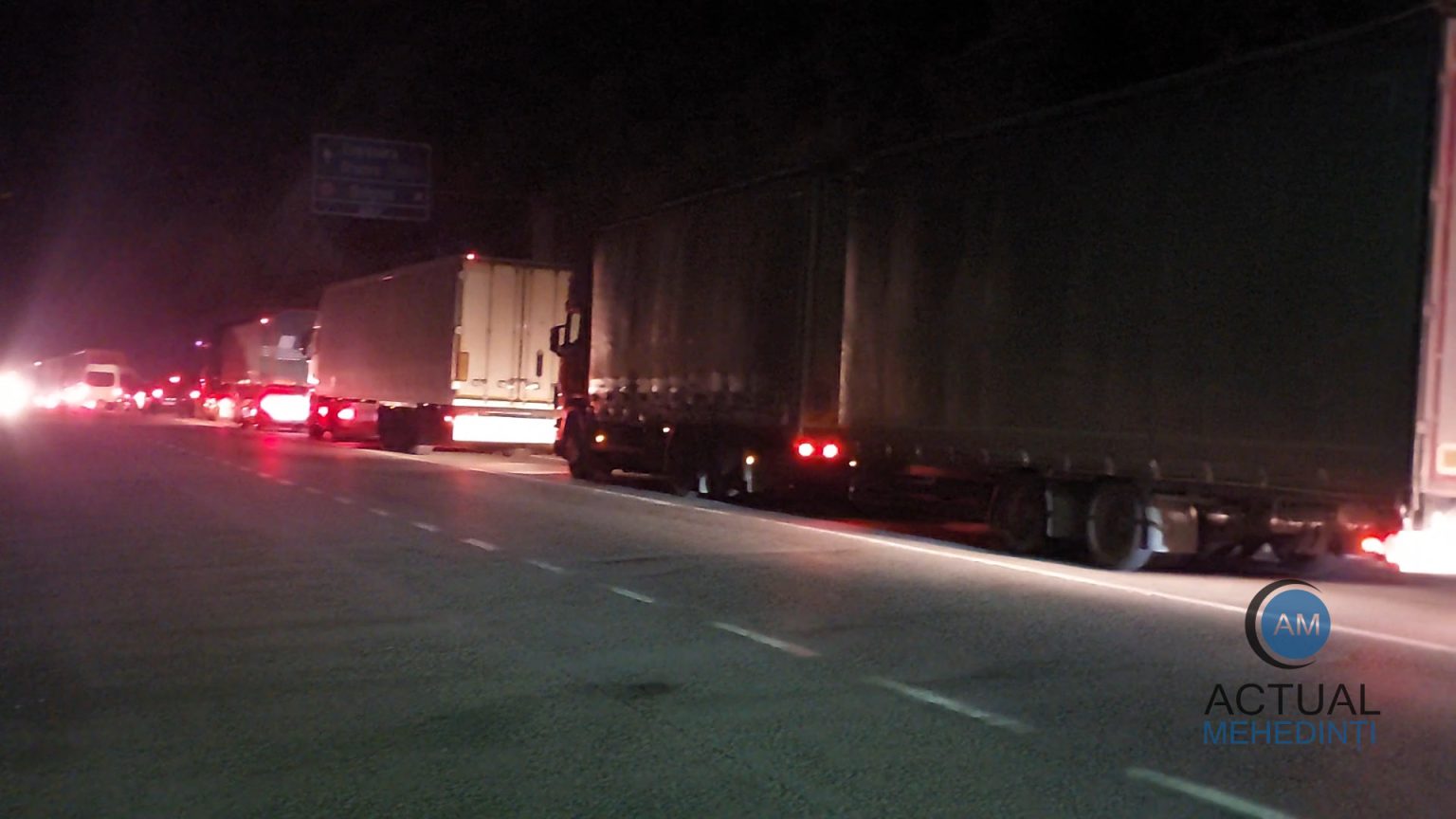 Trafic blocat pe DN6 in apropierea vamii Zeci de camioane si masini sunt in coloana