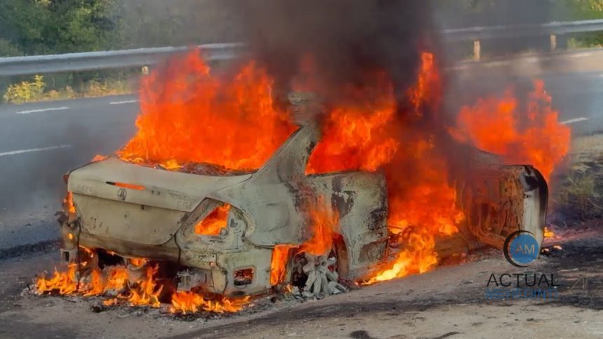 Un scurtcircuit electric a provocat incendiul care a distrus un autoturism pe DN 6 in Ghelmegioaia