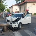 accident intre doua masini in severin din cauza neacordarii de prioritate doua victime in urma coliziunii