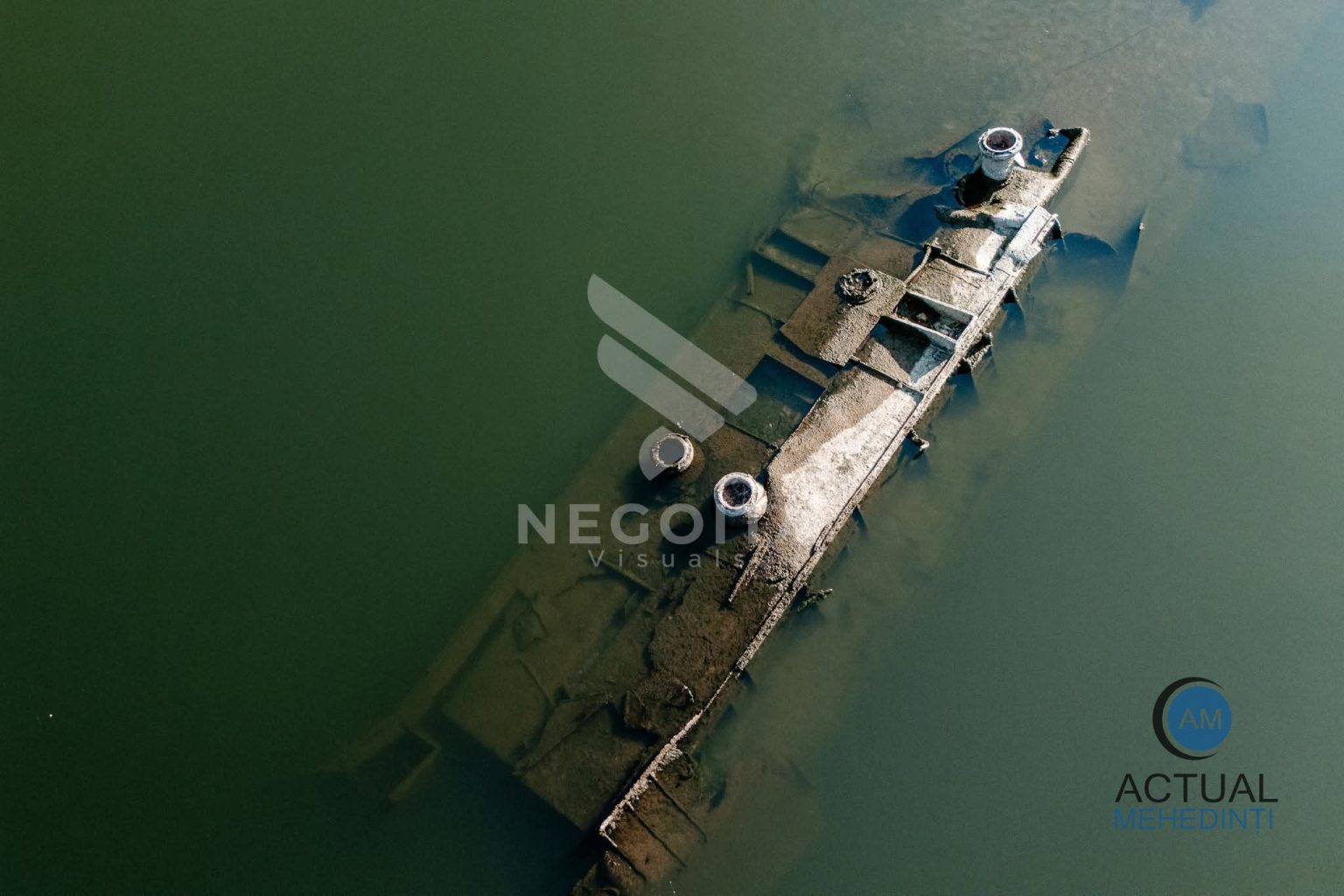 debitul dunarii continua sa scada epavele navelor scufundate in fluviu devin tot mai vizibile