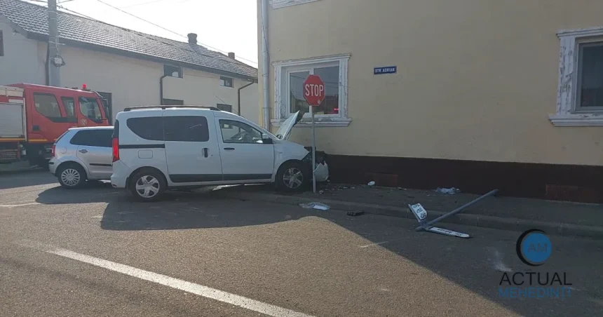 Accident grav în Severin: patru victime și doi pietoni implicați
