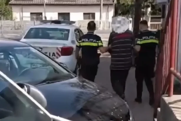 Bărbat din Gorj reținut în Mehedinți pentru conducere cu permisul suspendat, în Cujmir