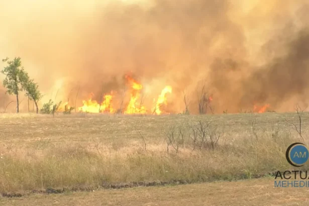 Incendiu puternic la Băile Herculane. DN 67D, închis între Godeanu și Băile Herculane