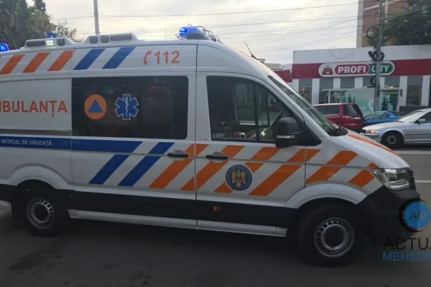 Minor lovit de un taxi pe trecerea de pietoni din Drobeta-Turnu Severin