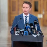 Parlamentul îl respinge pe Mureșan. Criza politică continuă.