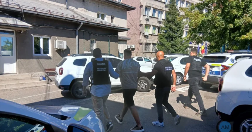Tânărul acuzat de proxenetism, plasat sub control judiciar.