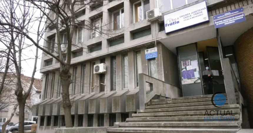 19 centre sociale din Mehedinți primesc panouri fotovoltaice de 8 milioane lei