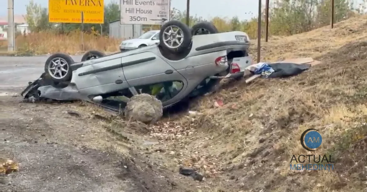 Accident pe DN 6, între Severin și Șimian! Mașină răsturnată.